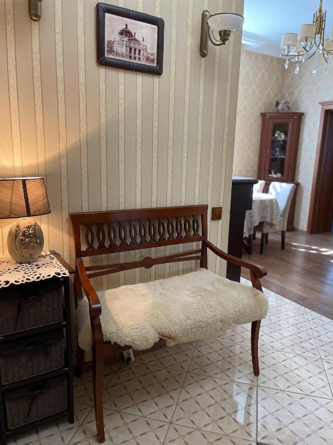 Apartment On Franka Львов Экстерьер фото